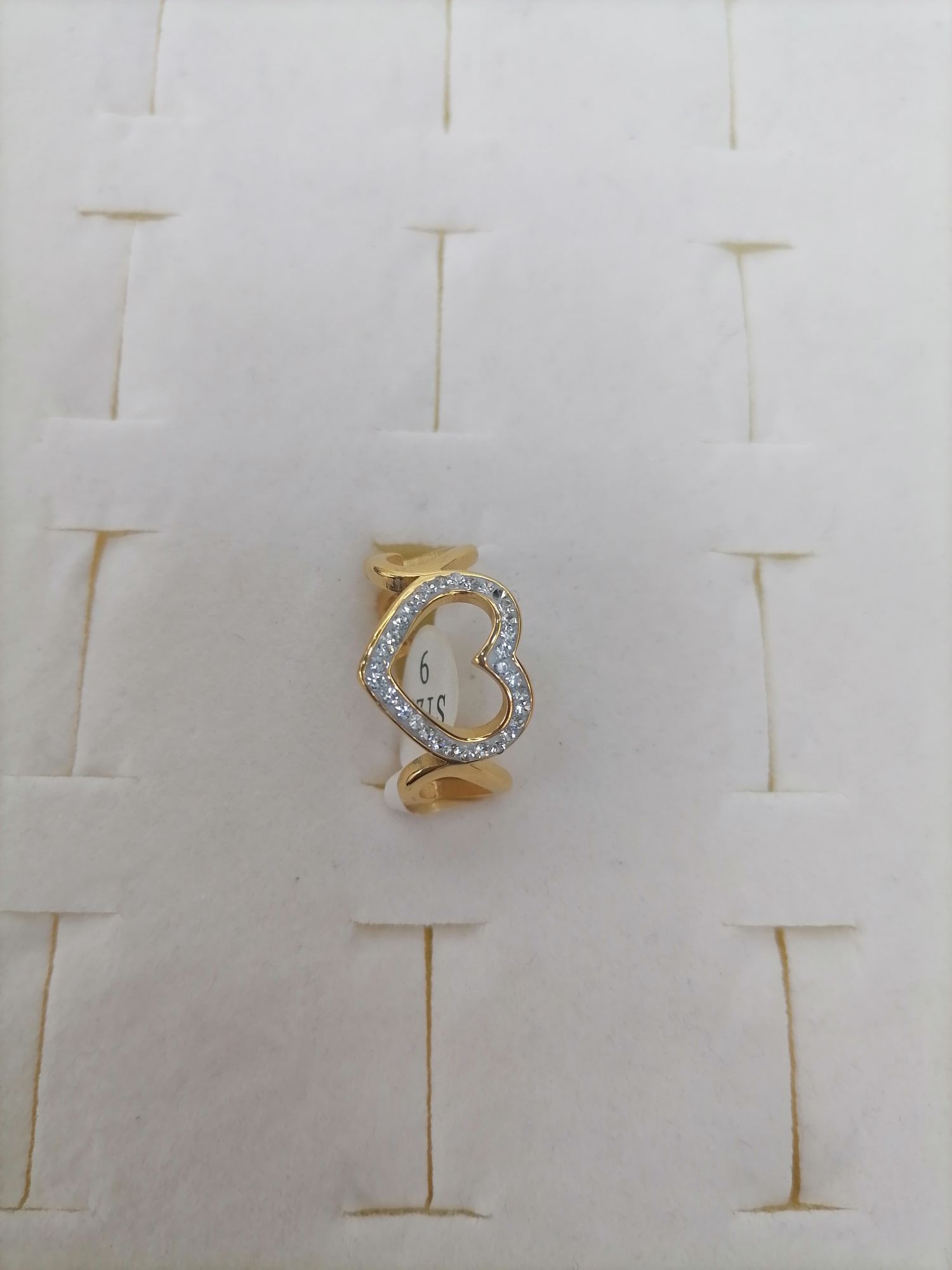 Titanium steel gold heart-shaped hollowed-out diamond ring, Red Star Jewelry 03-105