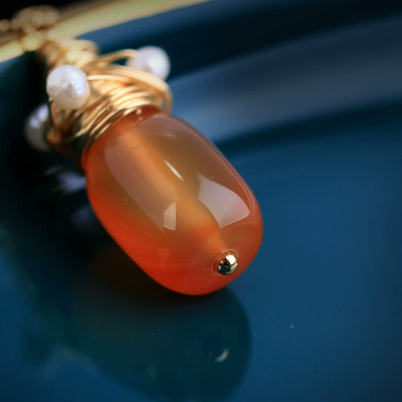 Original design jewelry, court retro red agate ear hook, women's freshwater pearl handcrafted copper wire wound earrings Application Scenario