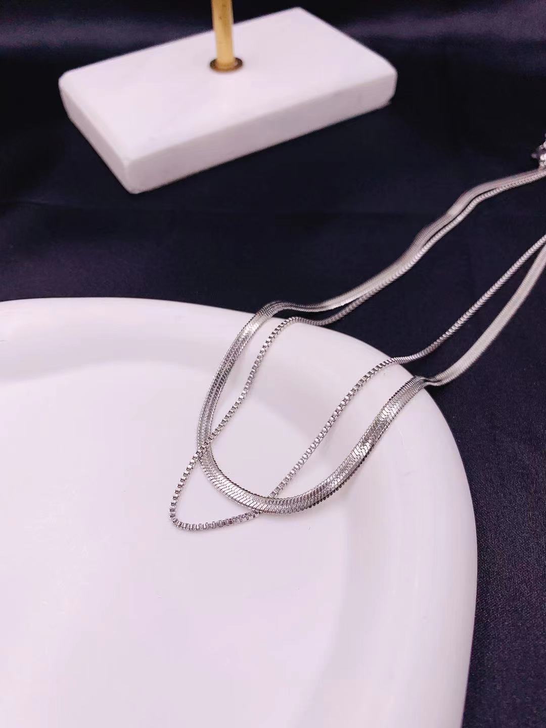 Titanium steel double-layer necklace, versatile, fashionable, trendy and personalized, blade chain box chain details Picture