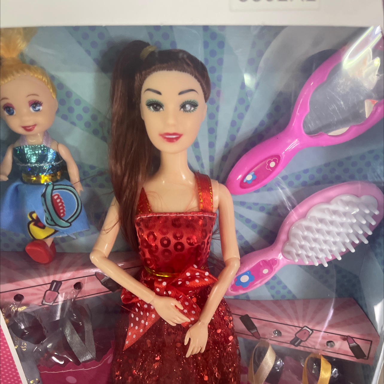2022-4A new doll set. Accessory little doll. Comb and mirror, new doll set with clothes and accessories, solid doll, random hair. Specification image