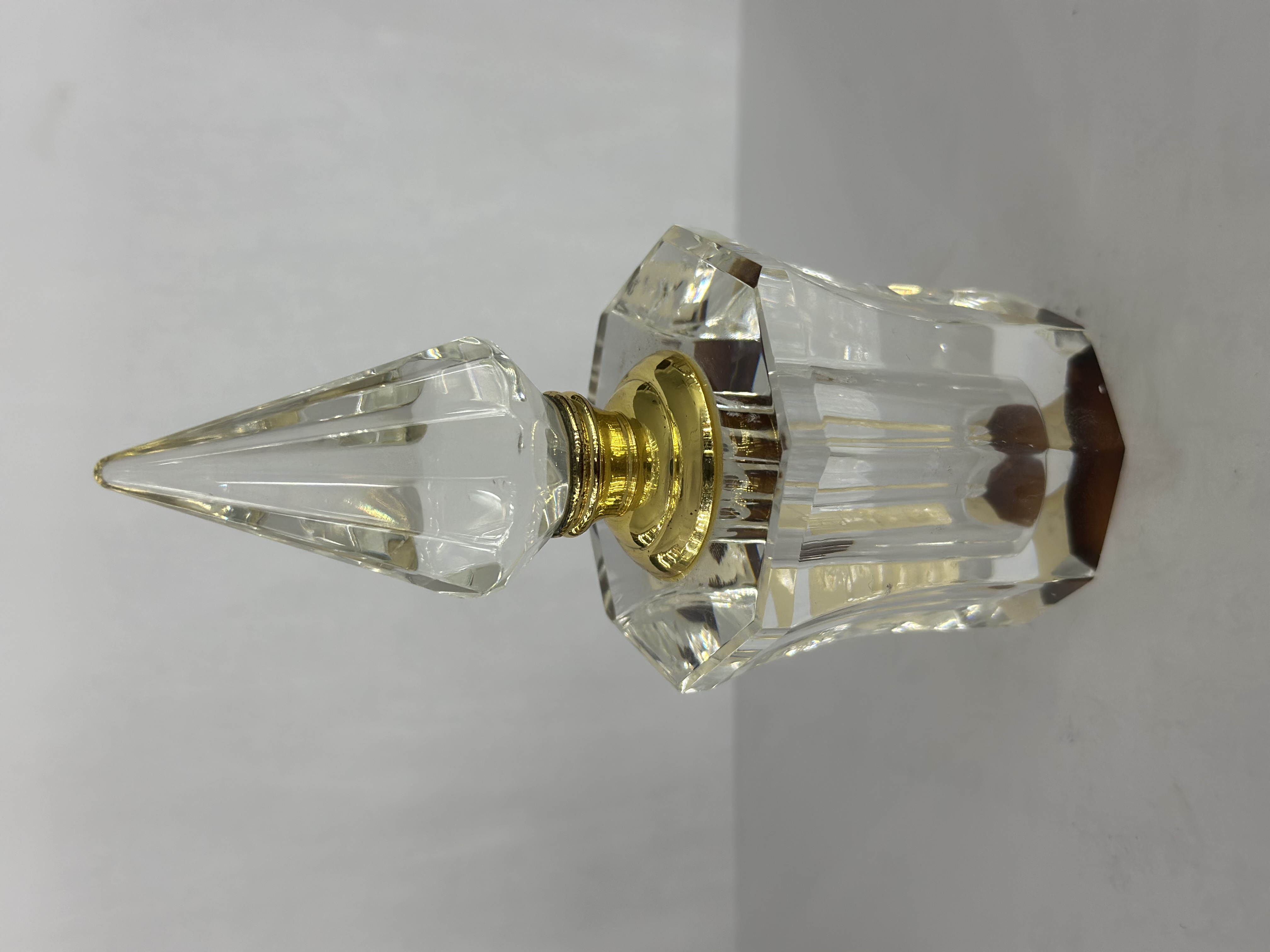 香水瓶/玻璃瓶/工艺品白底实物图