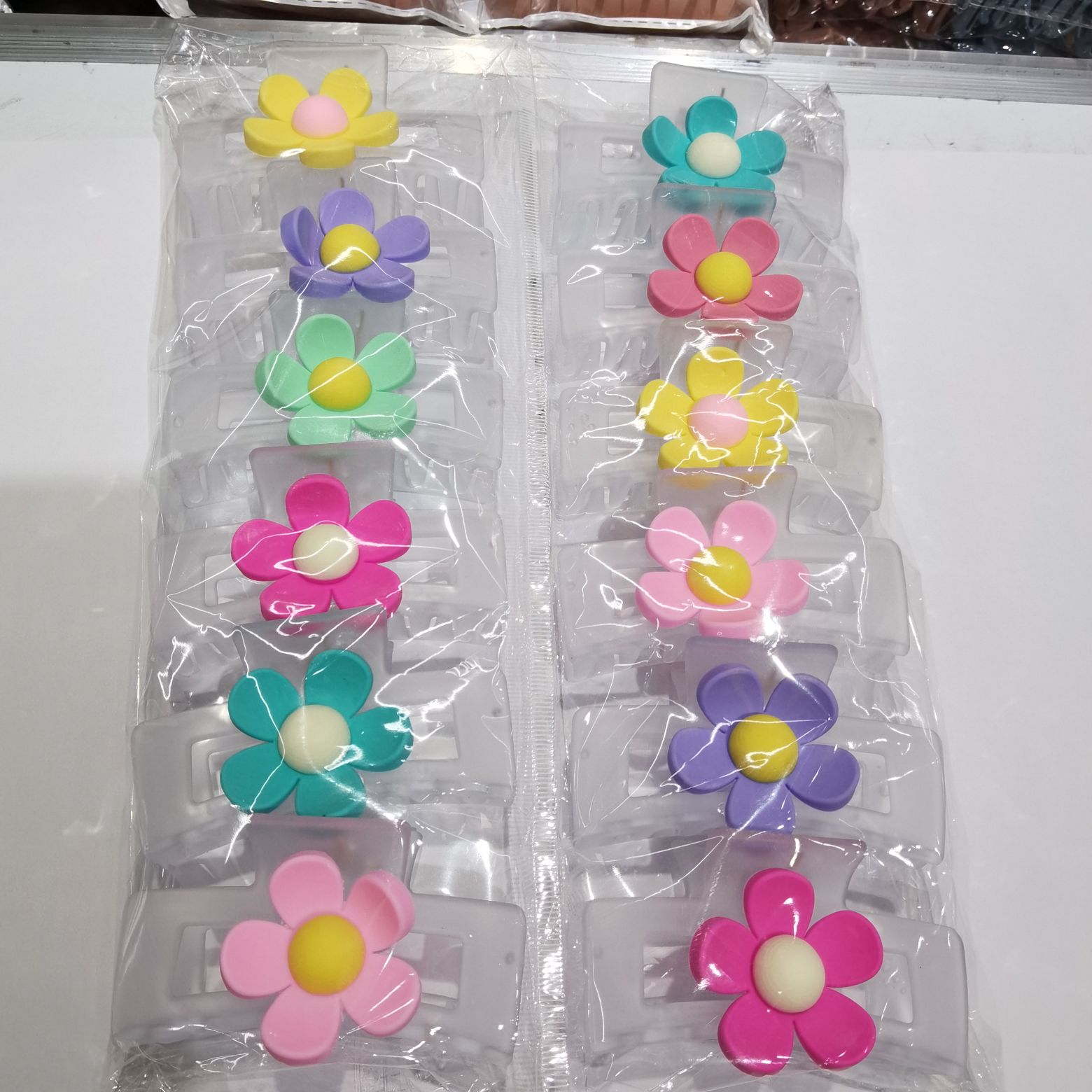 Haishen Jewelry transparent matte colorful Internet celebrity bestseller, popular Korean version with accessories, flower color double-layer hair clip, come for a bath Application Scenario