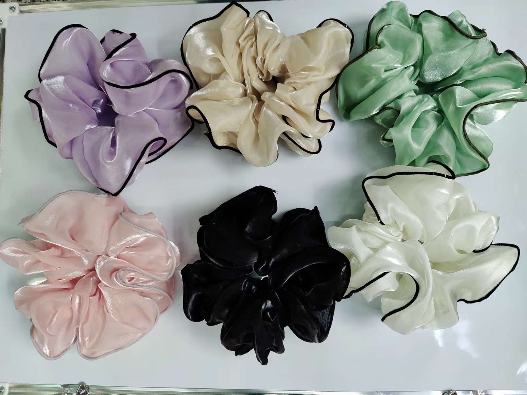 Yuhan Accessories, the same style as the Internet celebrity, stylish and fashionable solid color six-color large intestine circle, bun head, low ponytail hair band, 53 details Picture