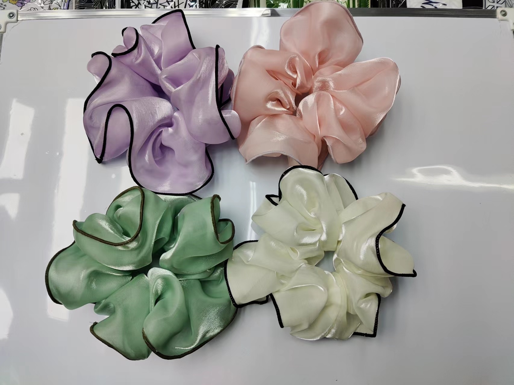 Yuhan Accessories, the same style as the Internet celebrity, stylish and fashionable solid color six-color large intestine circle, bun head, low ponytail hair band, 53 Item Picture