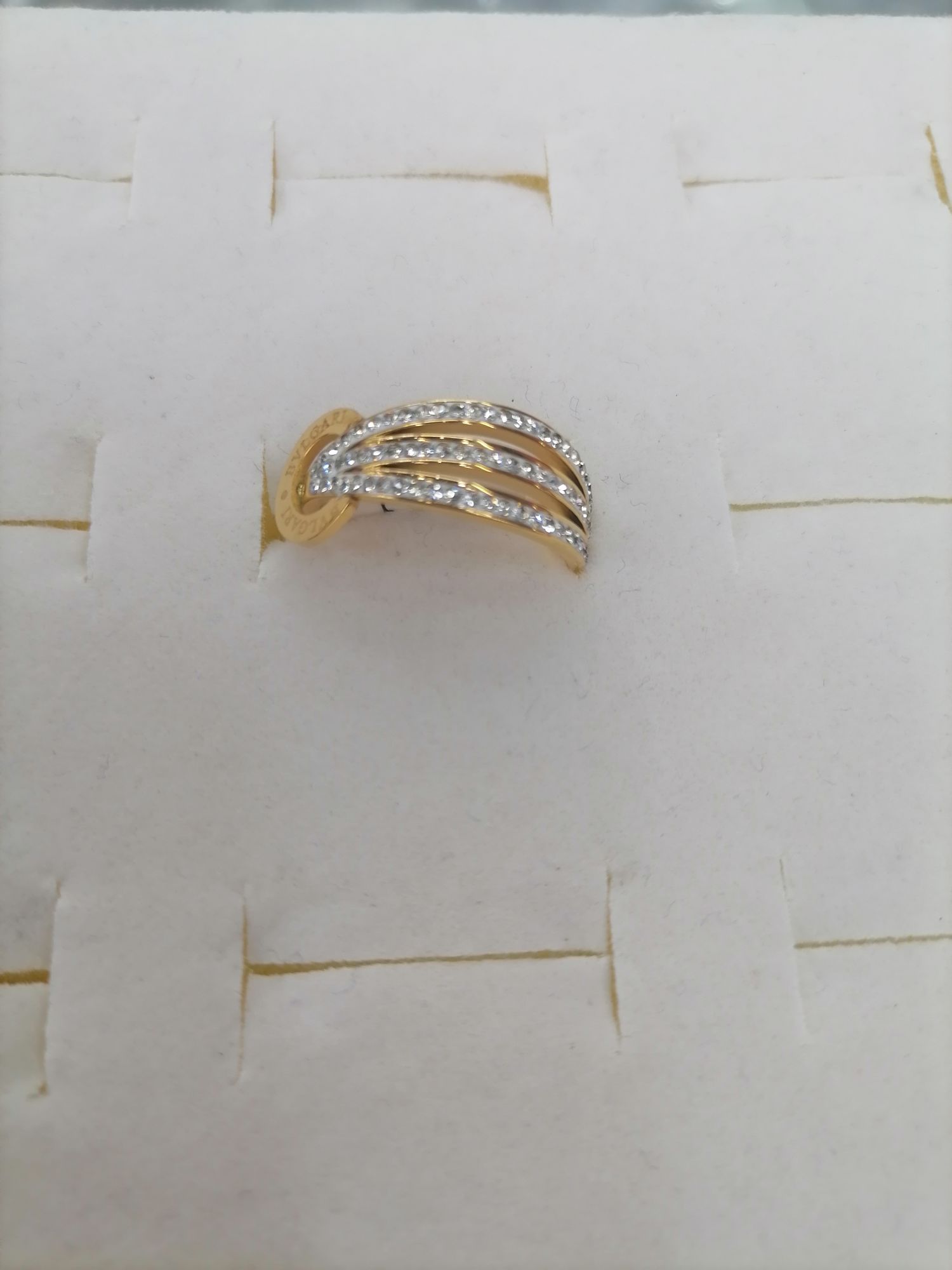 Titanium steel gold three-layer arc-shaped ring with diamonds, small circle fixed ring, Red Star Jewelry 03-110 detail image 2