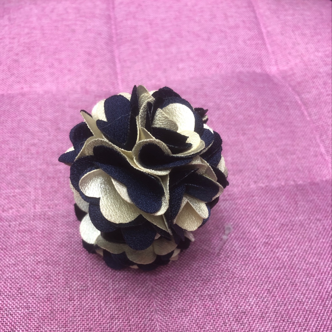 Xingyang Jewelry New Cloth Two-Color Flower Claw Xy7639 full figure