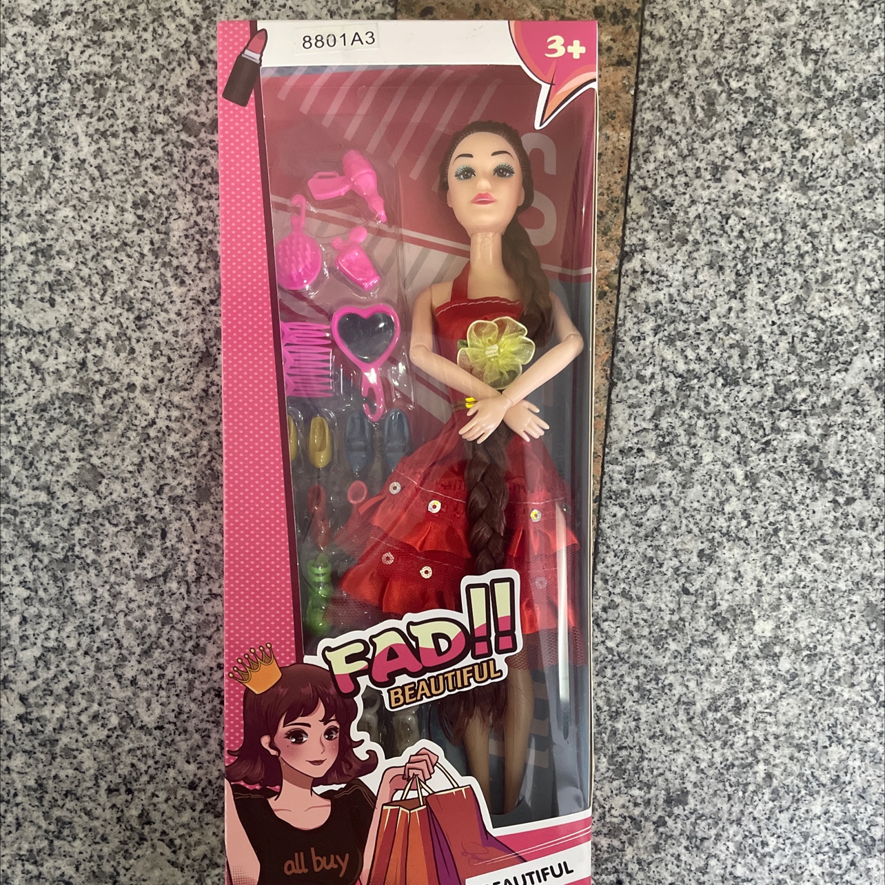Welcome to purchase the new 2022-5A doll set with accessories. The dolls are solid and the hair is randomly selected. Specification image