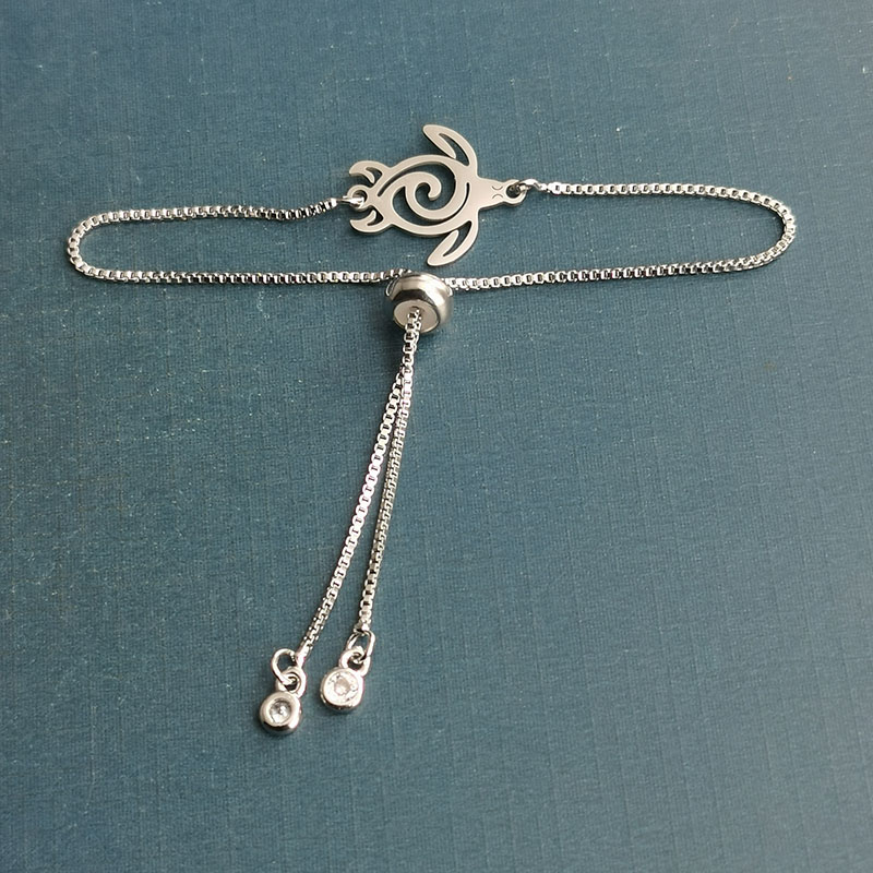 Wholesale of cross-border Amazon cartoon turtle children's pendants, bracelets and accessories, European and American women's small animal jewelry gifts detail image 3