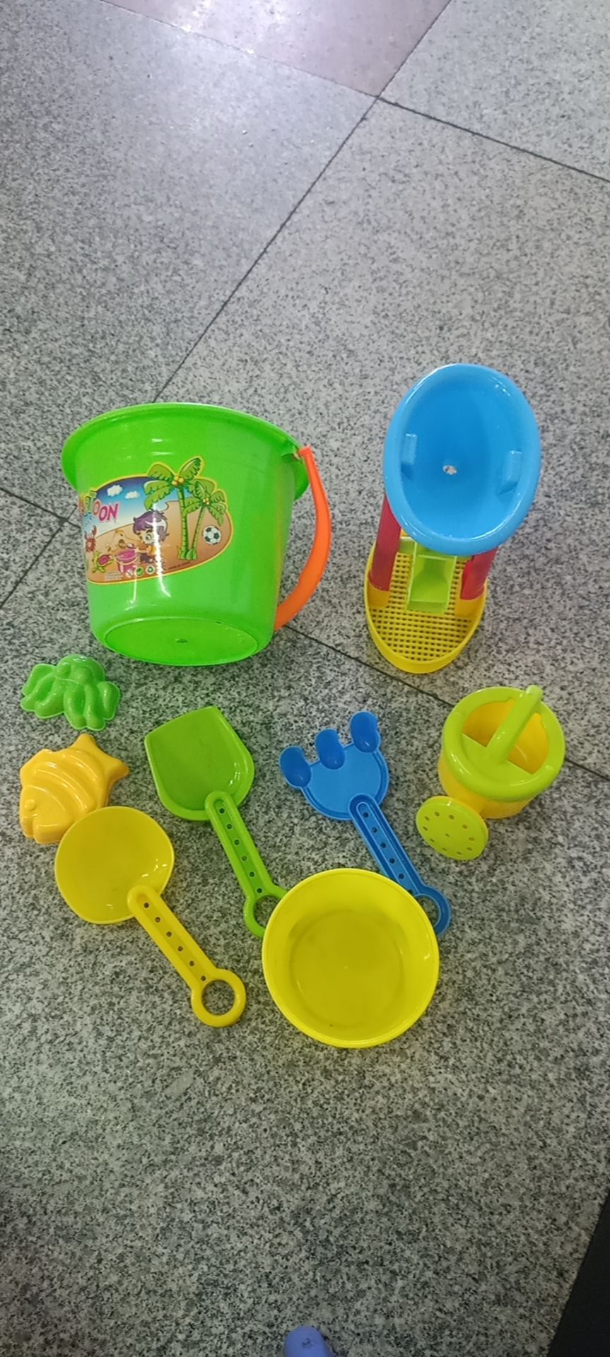 新款组装沙滩桶，9件套组合，颜色混装，168-38儿童塑料沙滩玩具