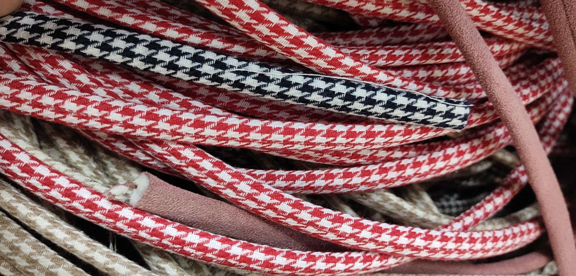 6829饰品配件阿春辅料配件三楼e区三楼三街