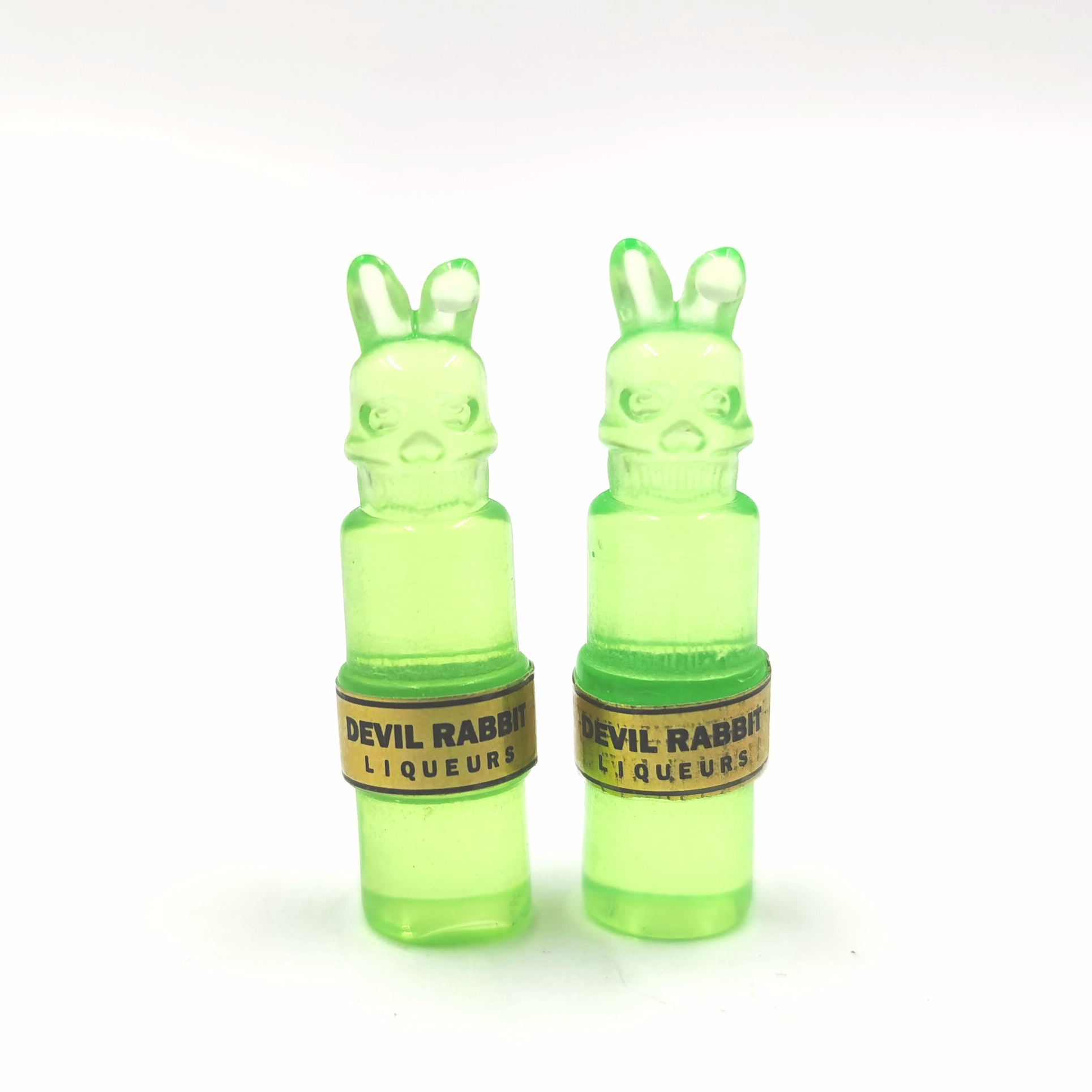 Resin accessories, mobile phones, refrigerators, patch materials, DIY handcrafted small bottles, wine bottles, simulation toys, ornaments, beverage bottles, food and play items, mixed packaging, clear packaging wholesale, rabbit wine, 500 pieces per pack Application Scenario