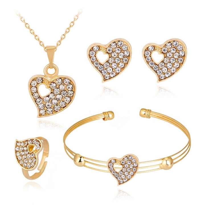 时尚金色项链手镯耳环戒指套装女性图