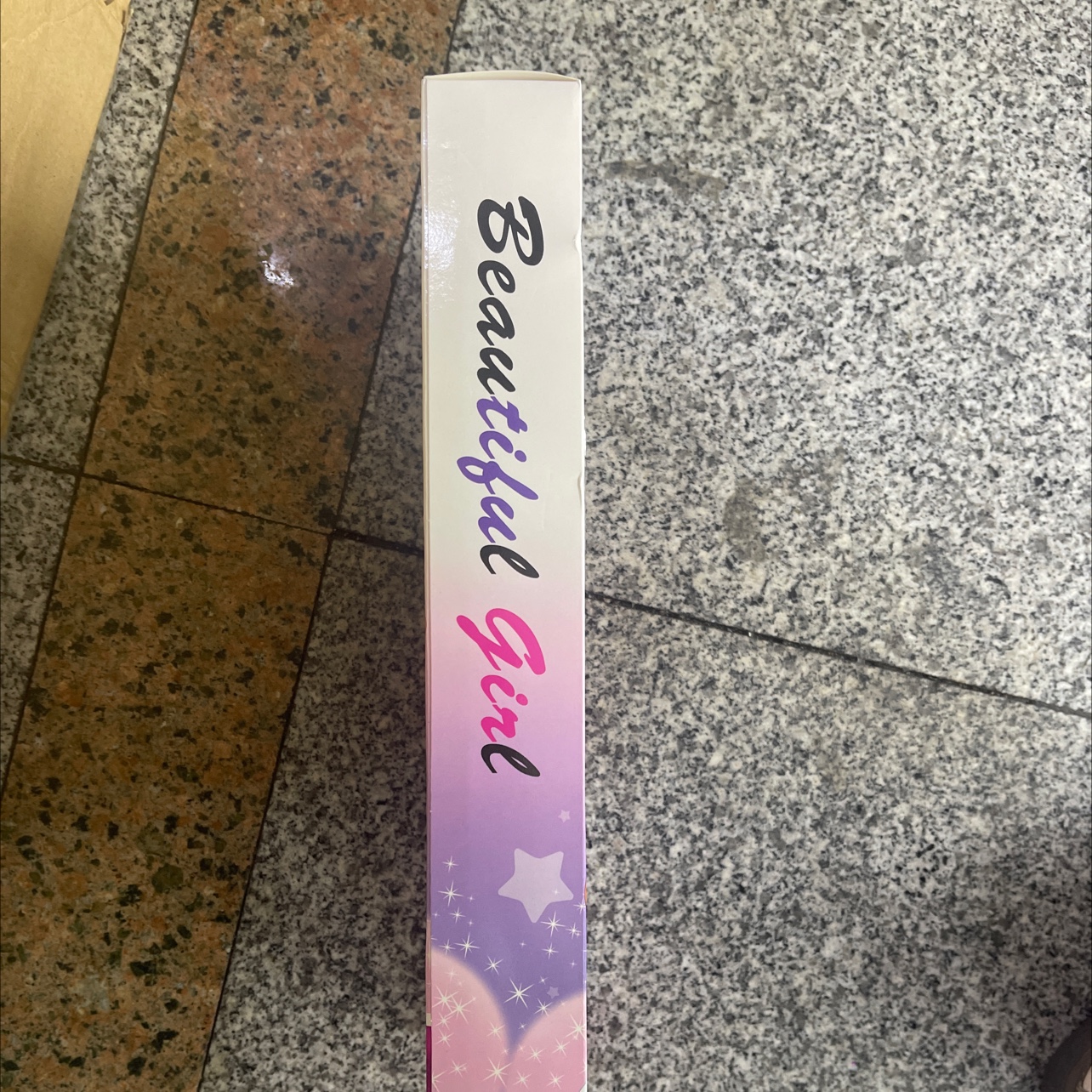 The doll set comes with accessories. 11.5-inch doll with earrings accessory box I product. Take a look when you have time. Welcome everyone to purchase. Specification image