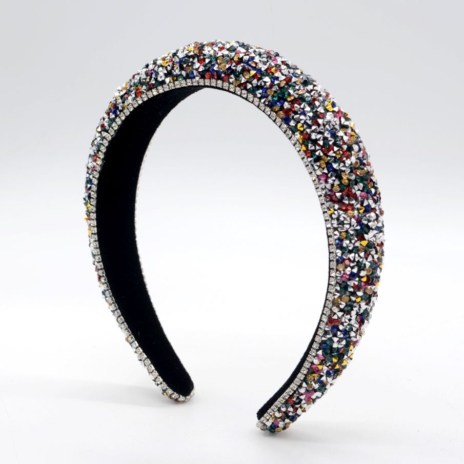 The trendy hair bands in Europe and America are selling like hotcakes in 2022, featuring a unique style. 1 detail image 2