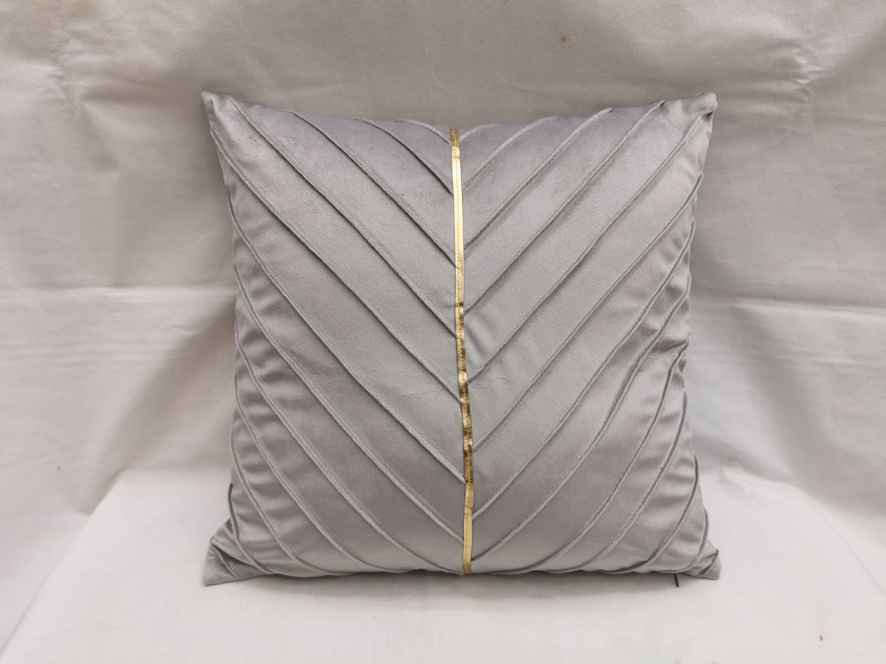 Creative Splicing Throw Pillow Pillow Cover Cushion Watch Movie Sofa Throw Pillow Car Back details Picture