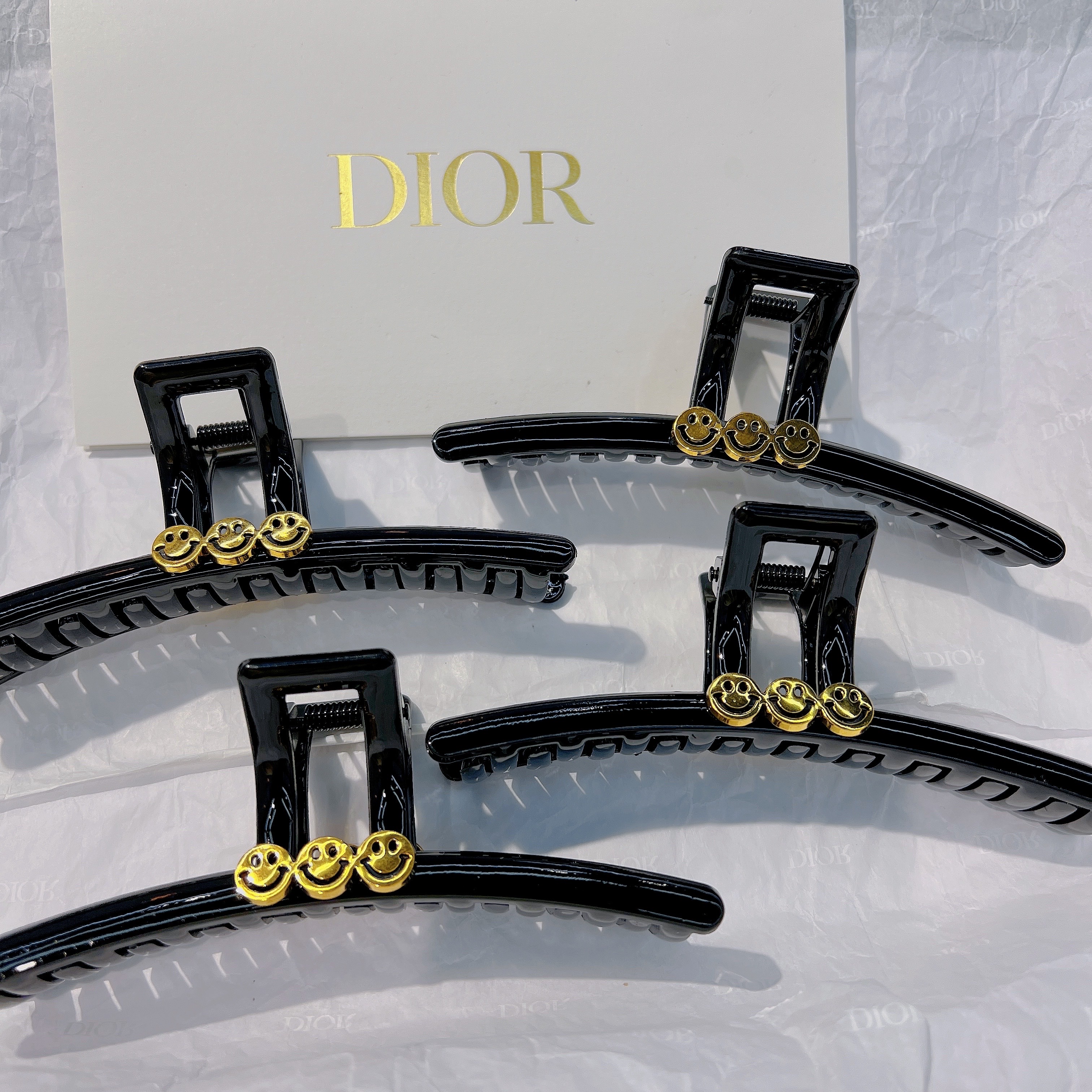 2022必备网红同款笑脸抓夹三春0004