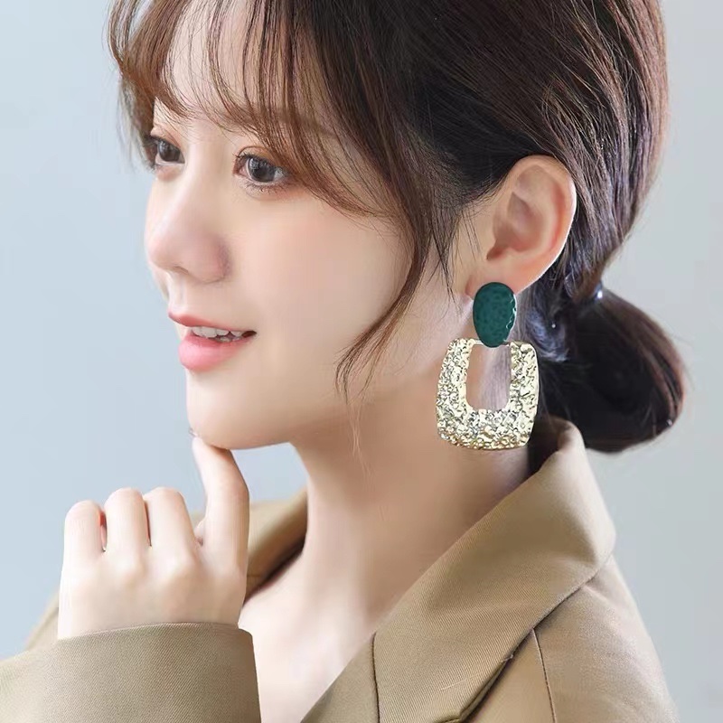 Spray-painted metal earrings, elegant silver needle anti-allergy jewelry, colorful Ni accessory model 007