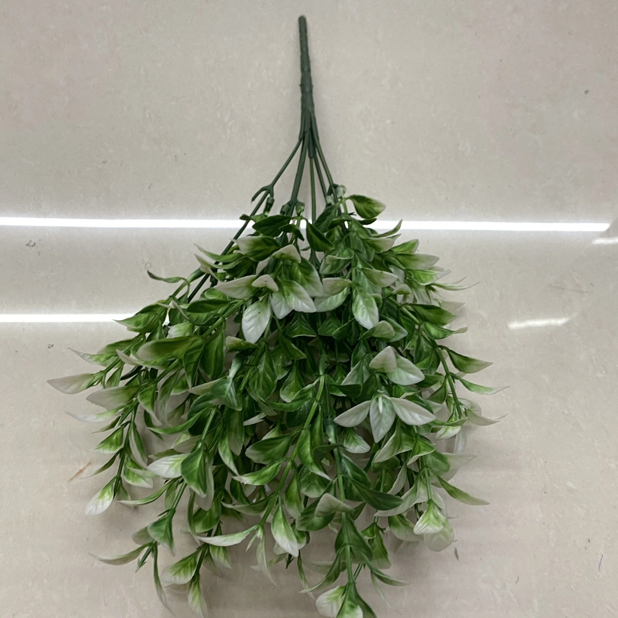 Sihan Flower Industry, white gradient grass fabric flowers, decorative flowers, artificial plastic flowers, artificial flowers, single living room decorative flowers, dried flowers, table top ornaments, anti-flower art decorations Item Picture