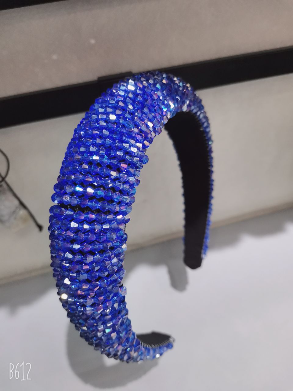 Fashionable and popular thickened sponge rhinestone hair bands to cover white hair, crystal hair clips, retro anti-slip adult hair accessories details Picture