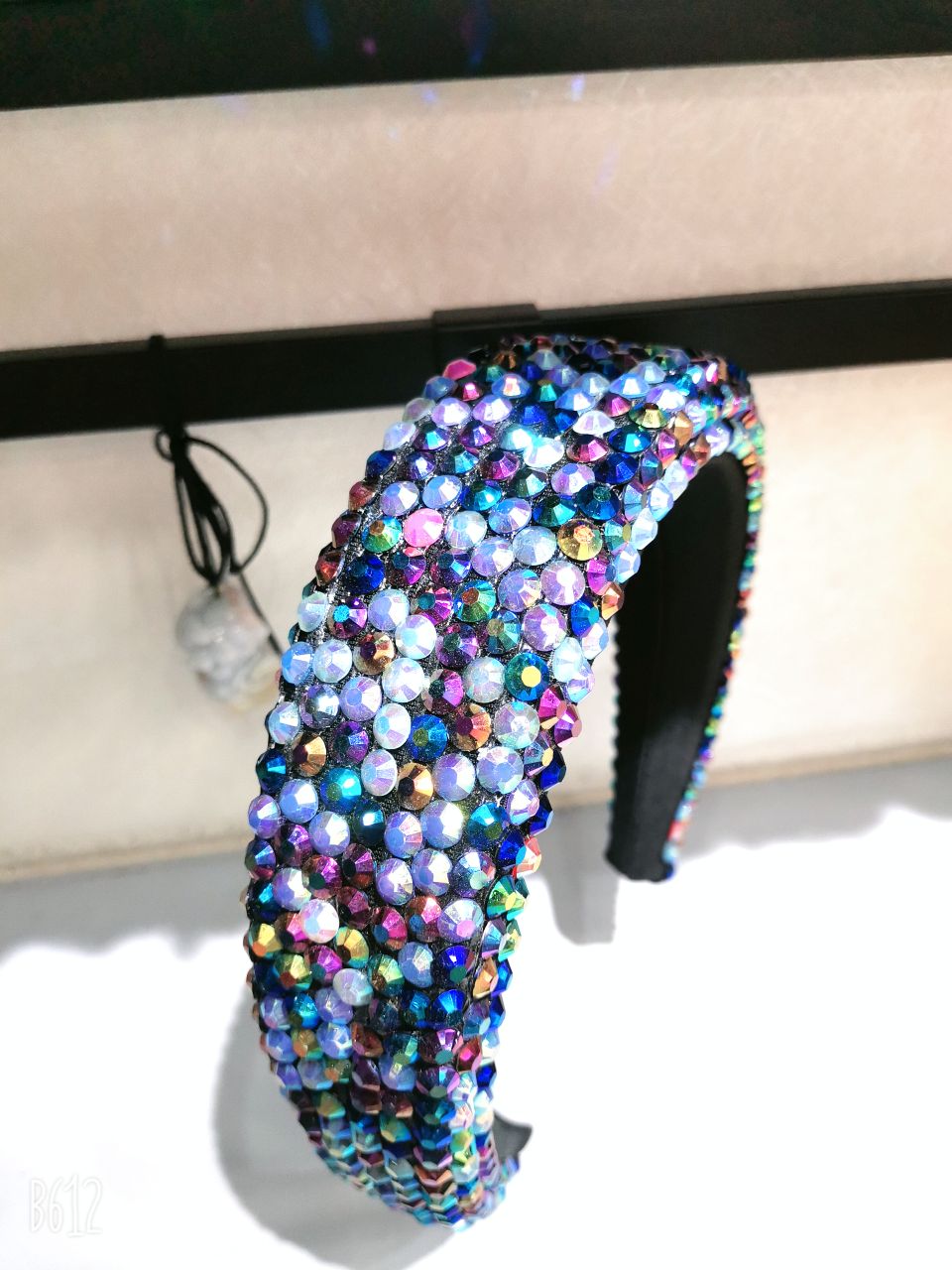 Original hair accessories, Klein blue rhinestone headband, women's sponge thickened pink hairpin, high top headband, elegant style Application Scenario