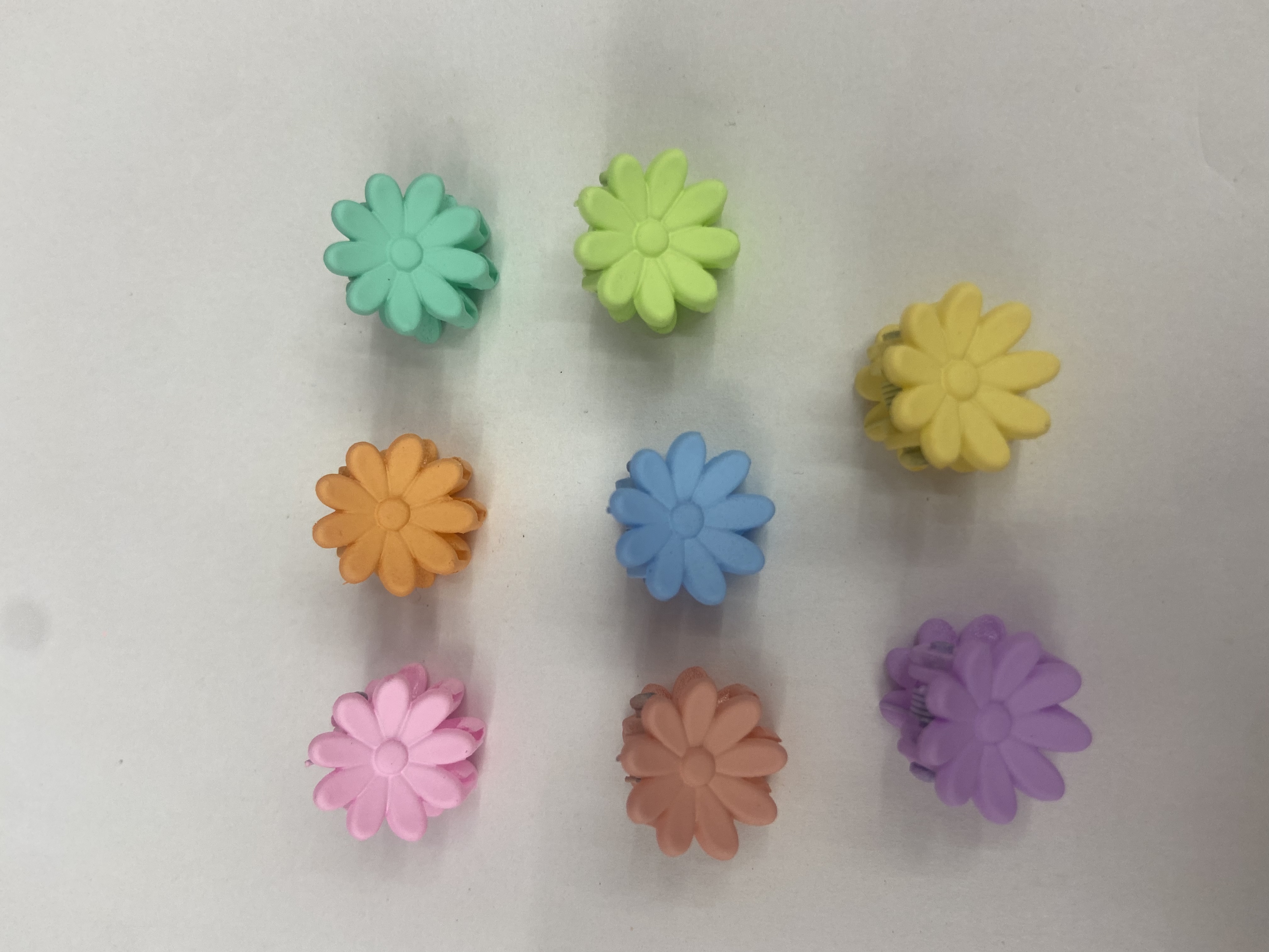 Mariposa clip de plástico, serie de colores claros, macaron color, oso, flor pequeña, mariposa, hua hin 32 Item Picture