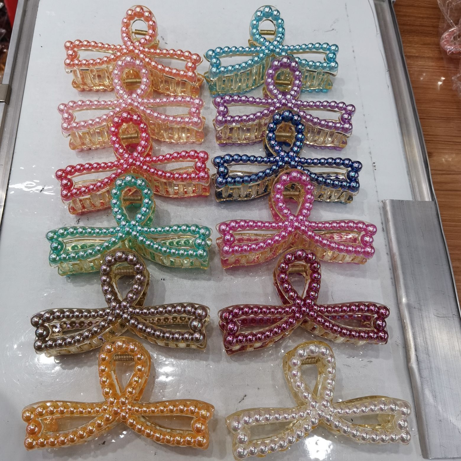13 cm popular and trendy Korean style fashion classic Korean style fashion imitation alloy pearl large claw Champagne Mermaid pearl Korean popular hair clip Application Scenario