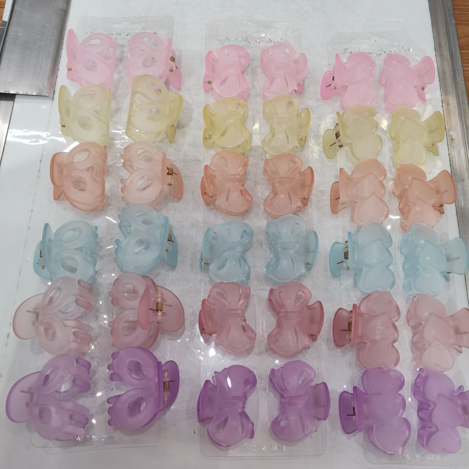 Haishen Accessories 4 cm Popular and trendy Korean-style classic and fashionable rubber frosted sugar fruit color grabber Item Picture