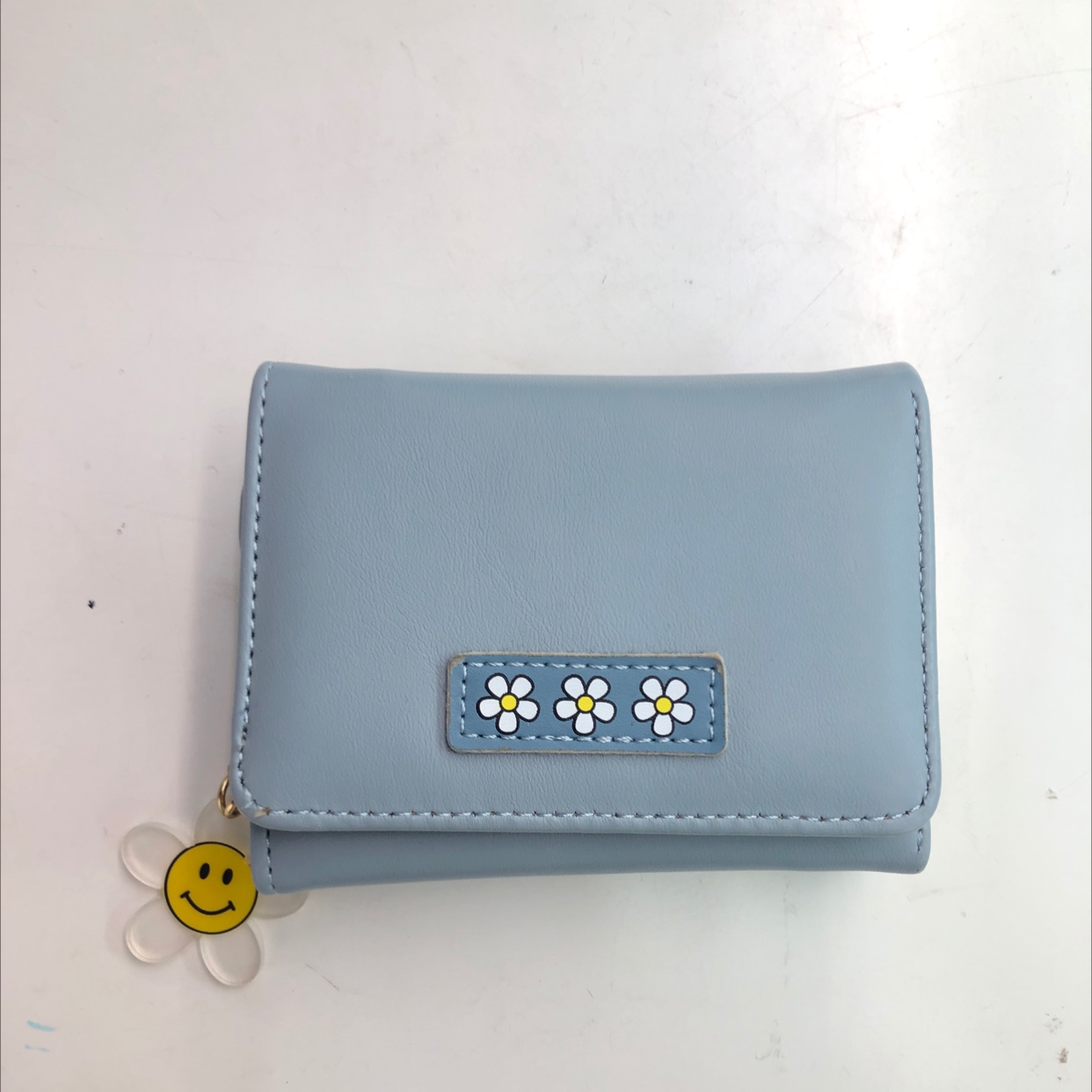 Sunflower 30% off small wallet Application Scenario