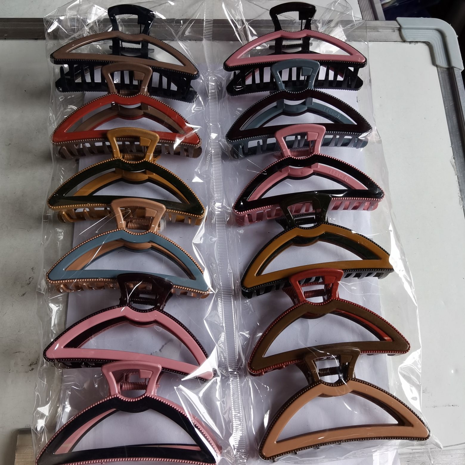 Haishen Accessories' popular and trendy Korean style fashion classic, trendy Korean style fashion 8 cm alloy hair clip and bath clip detail image 1