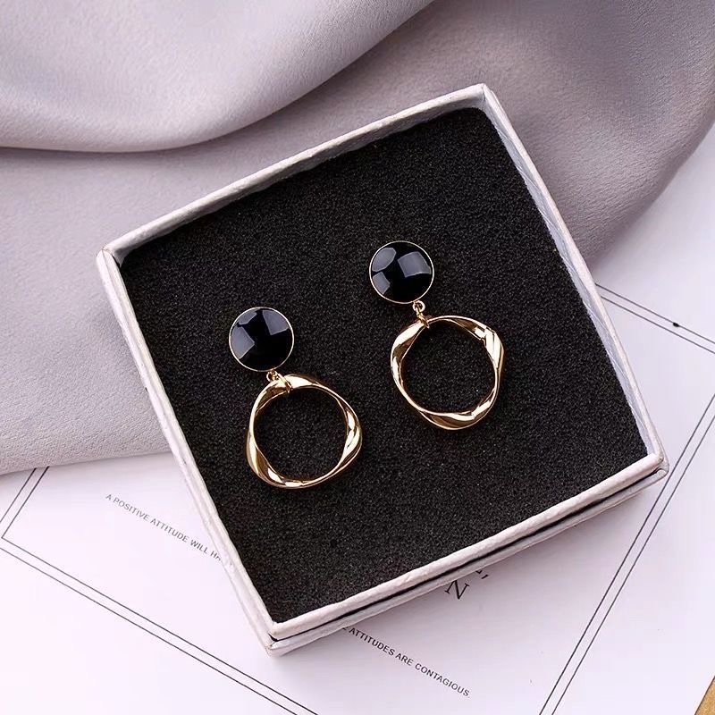 47 Summer Flower 925 Silver Needle Stud Earrings for Women 2022 New Style Earrings, Elegant and high-end, Niche Design Sense, Ding Die -112 Item Picture