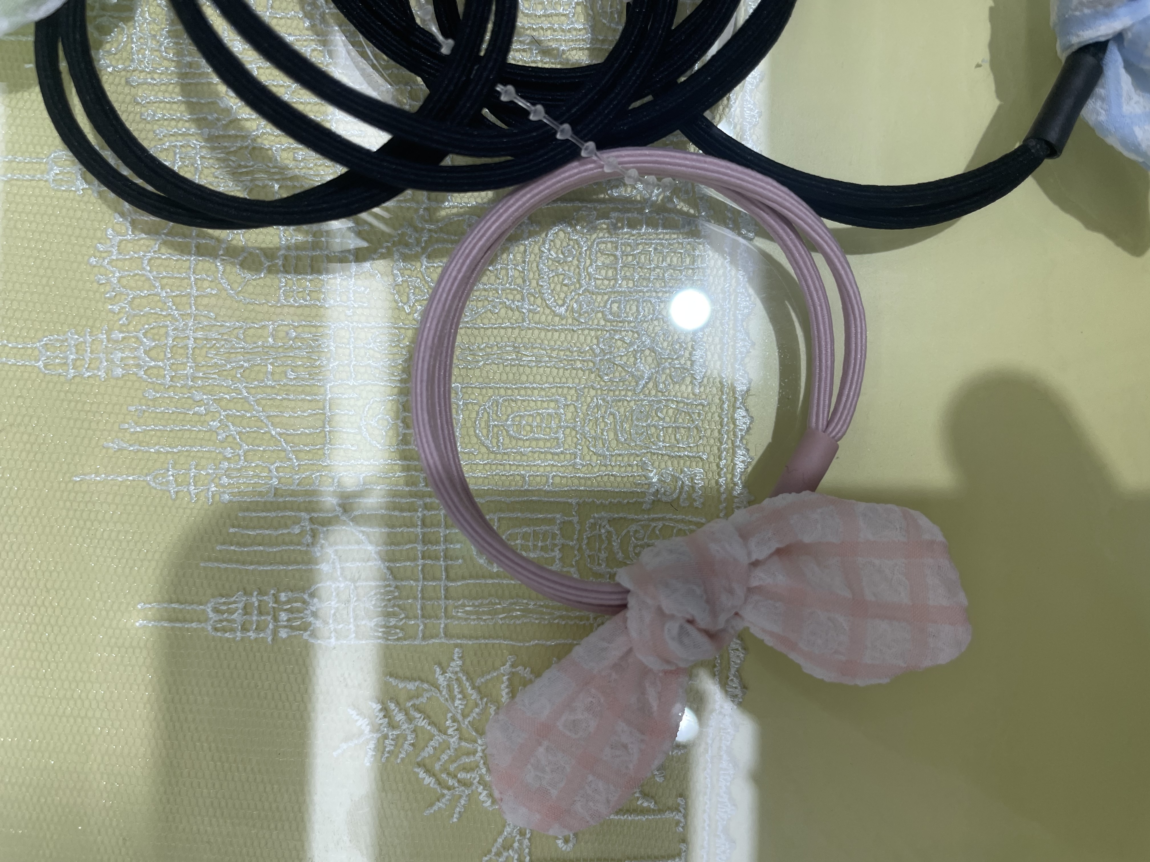 布艺皮筋/时尚精品/实用百搭白底实物图