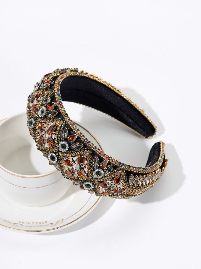 The light luxury Baroque water diamond sponge hairband for women, with wide edges pressing hair, makes the face look small and elegant. The headband and hair accessory are trendy details Picture