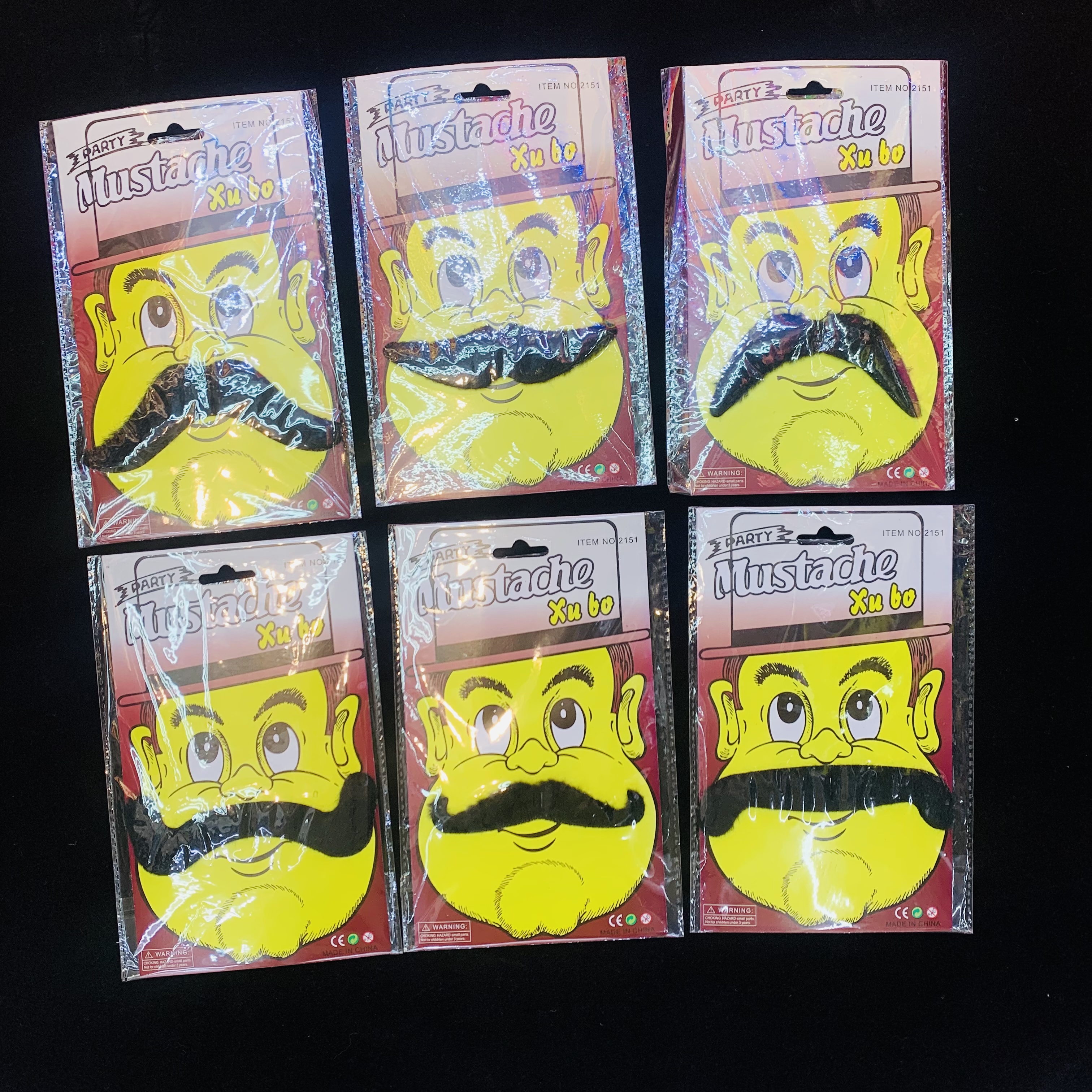 Christmas wigs are on sale for both Christmas and Halloween. They are bestsellers with good quality and low prices Application Scenario