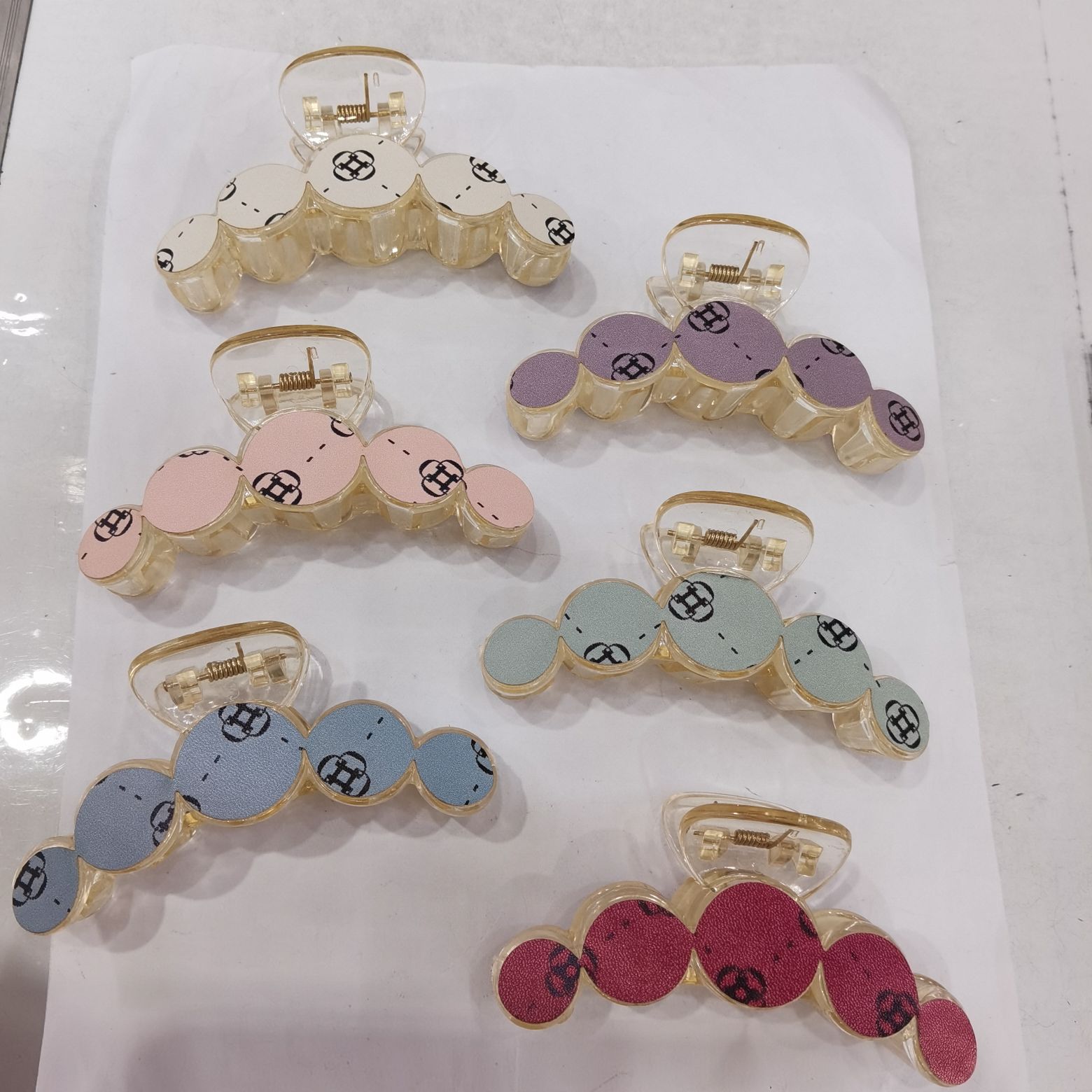 Haishen Accessories, a popular and trendy Korean-style fashion classic for women, transparent champagne patch fabric, camellia fabric, claw clip, shark clip details Picture