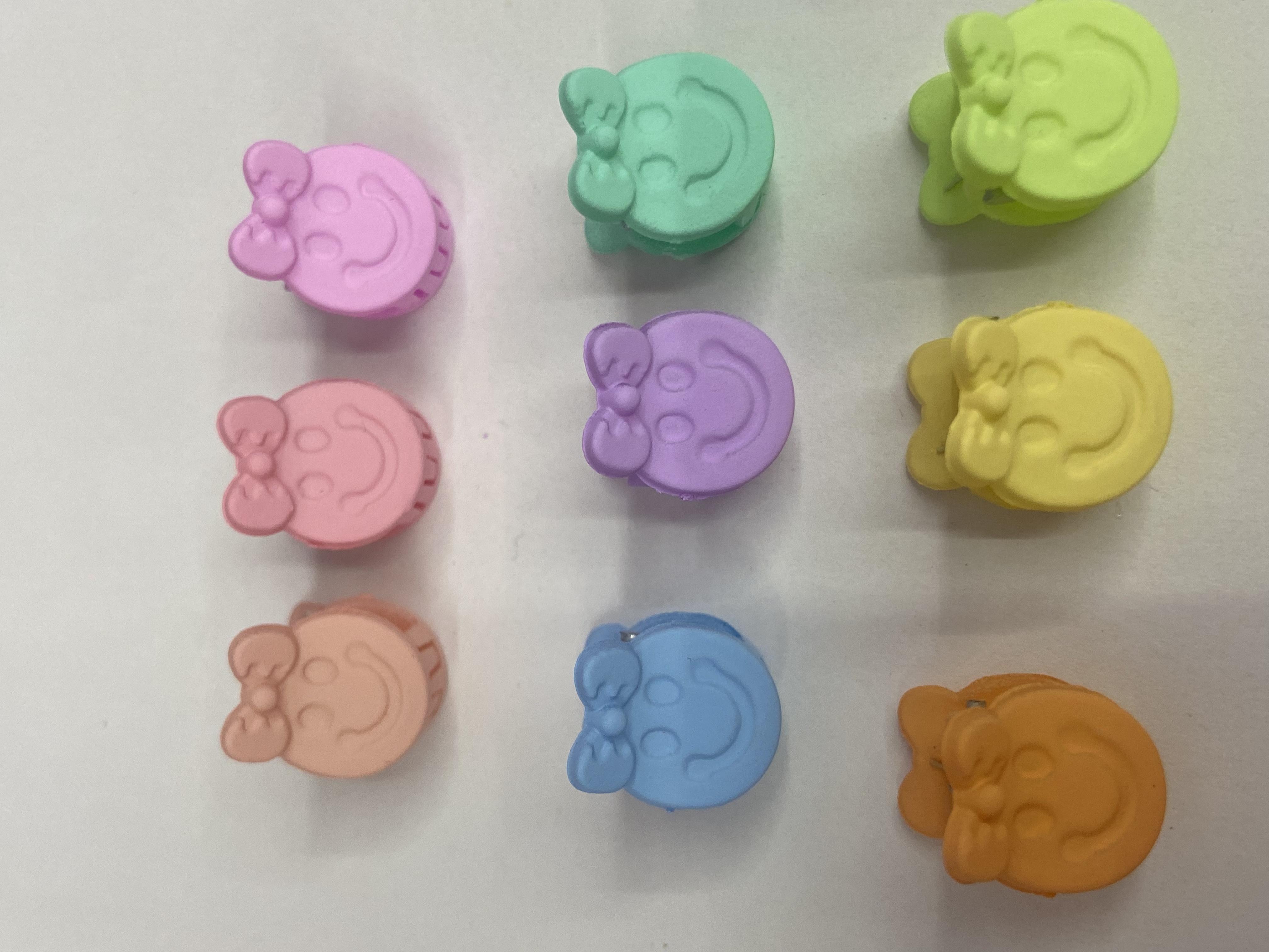Mariposa clip de plástico, serie de colores claros, macaron color, oso, flor pequeña, mariposa, hua hin 32 Specification image