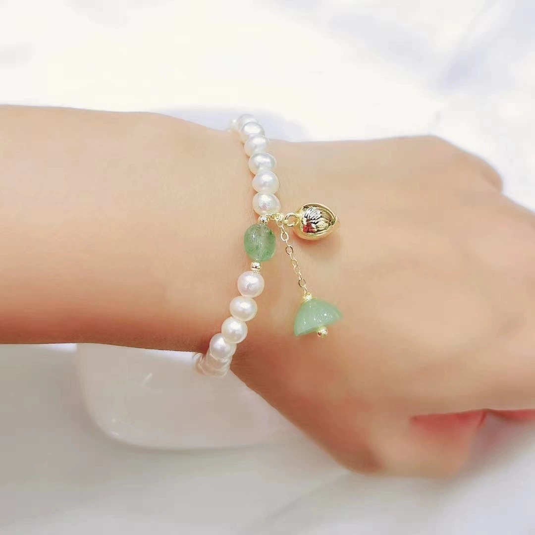 The new Korean version natural pearl bracelet is a versatile women's handcrafted agate crystal lotus pod flower freshwater pearl bracelet details Picture
