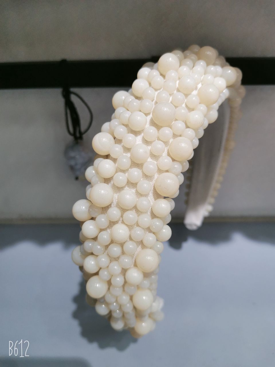 New fashionable headwear, retro-style pearl headband, simple Korean-style updo, follow-up makeup, wedding dress and evening gown accessories detail image 2