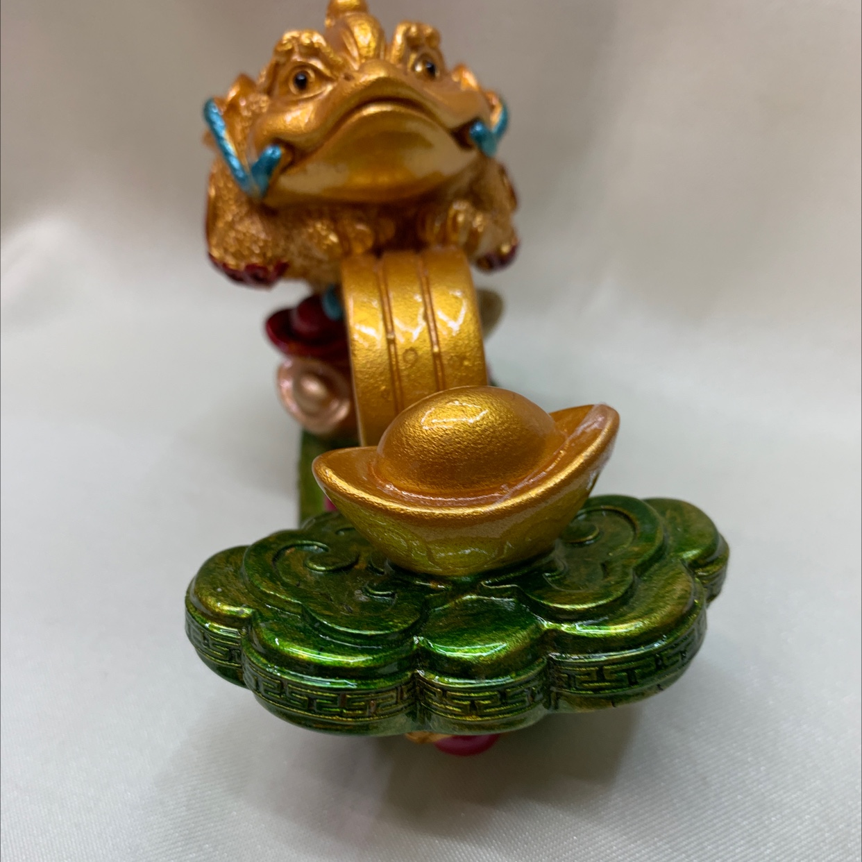 CAI's Craft Fine Resin Material hand-painted Craft Small Decorative item, item Number -20221 Ruyi Golden Toad Specification image