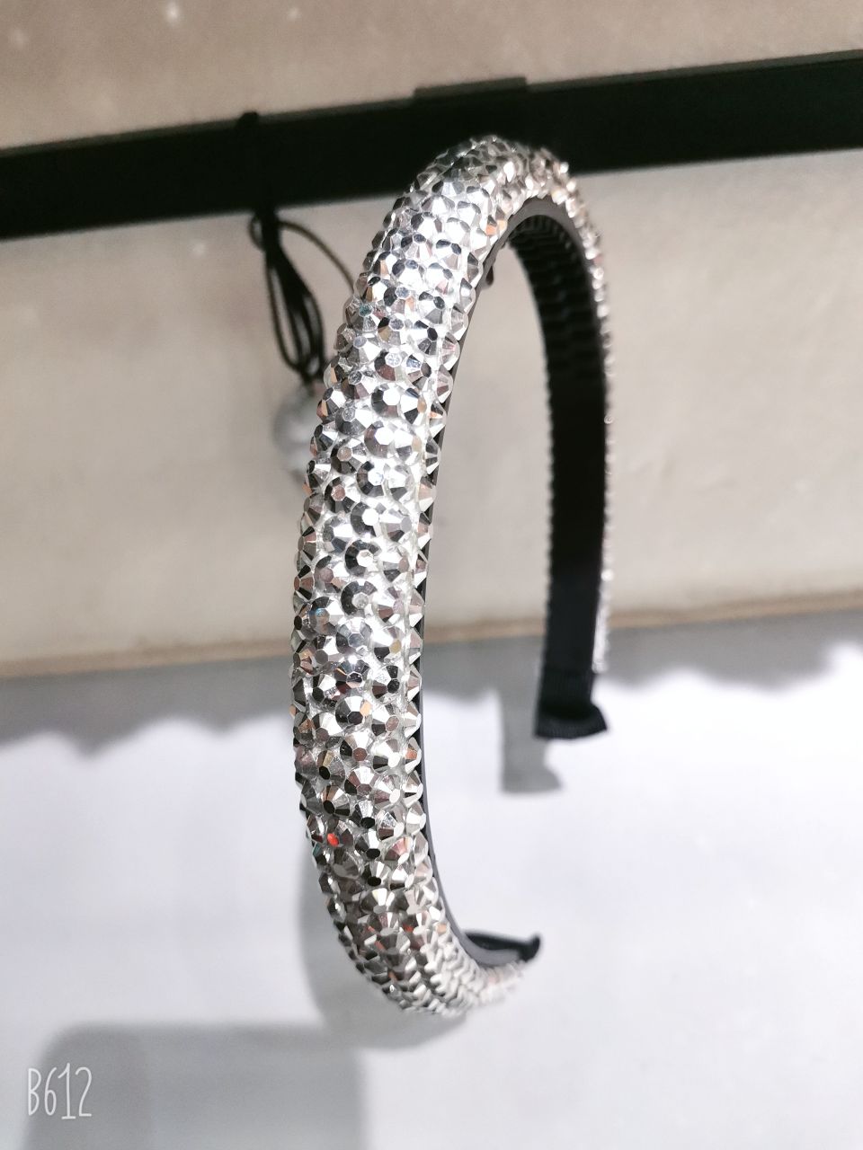 European and American water diamond headbands, internet-famous style sponge face-washing headbands, fashionable Korean version retro diamond-encrusted wide-edge crystal headwear pic 4