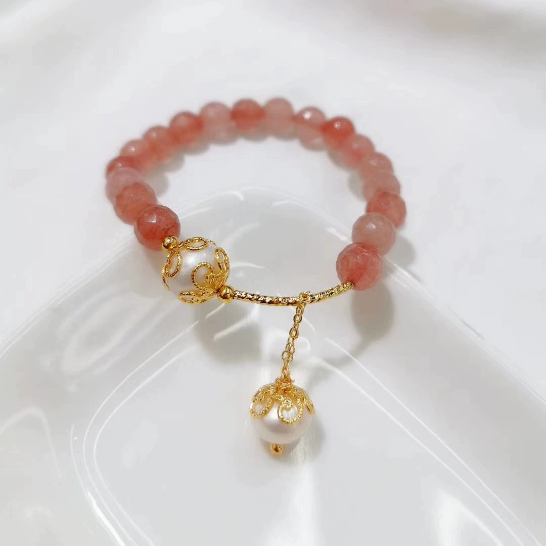 The new Korean version natural pearl mirror two-color agate bracelet is a versatile handcrafted freshwater pearl tassel bracelet for women Application Scenario