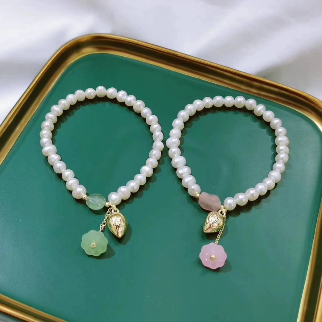 The new Korean version natural pearl bracelet is a versatile women's handcrafted agate crystal lotus pod flower freshwater pearl bracelet