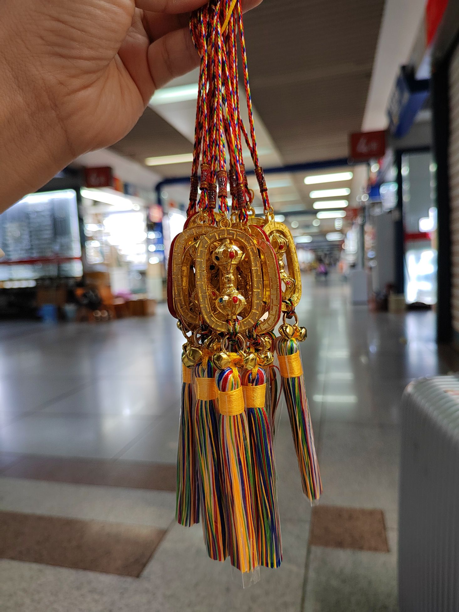 Vajra car pendant, Five-color rope Interior Hanging Ornament, men's and women's bells, Tibetan-style car rearview mirror hanging accessory, Donglaibao 11-1 Shunli Accessories Store Specification image