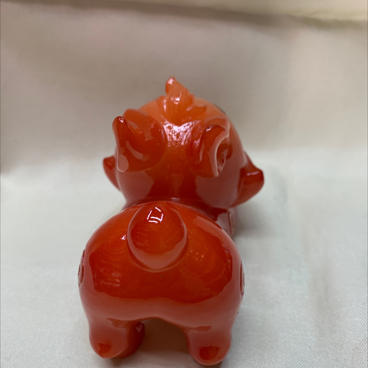 CAI's exquisite resin hand-painted decorative item 20227: A Jade Rabbit for Attracting Wealth Specification image