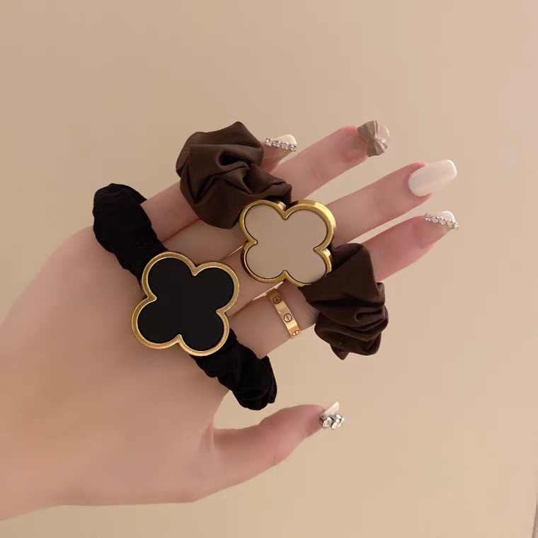 金属四叶草大肠发圈新款2021头饰女扎头发绳网红发饰高级感头绳