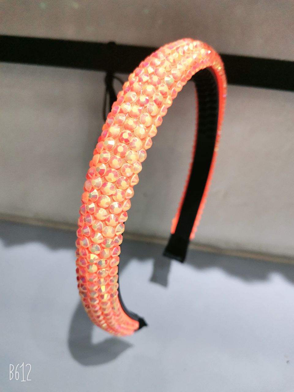 European and American water diamond headbands, internet-famous style sponge face-washing headbands, fashionable Korean version retro diamond-encrusted wide-edge crystal headwear details Picture