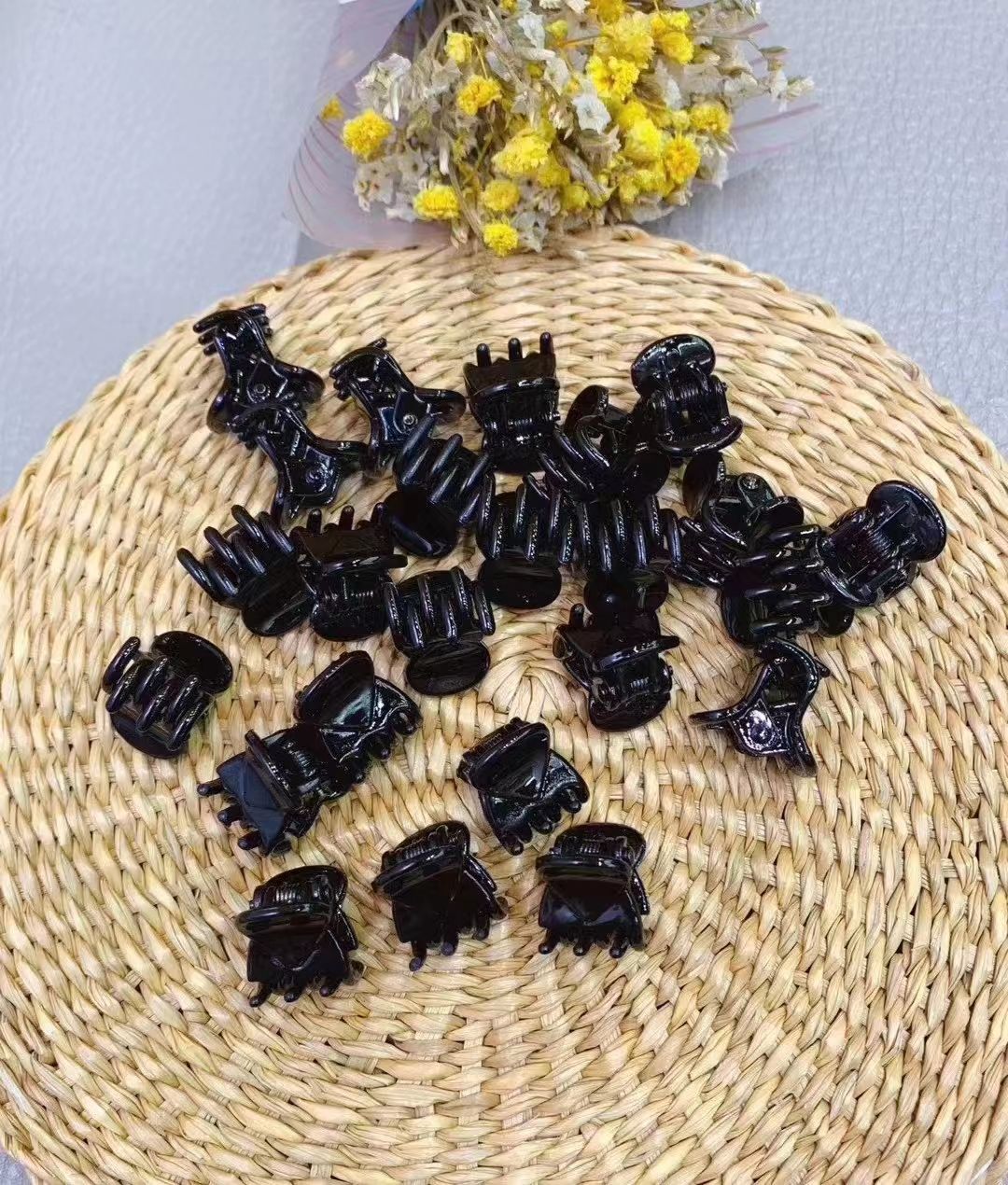 Haishen Accessories, a popular and trendy Korean-style fashion classic, 1-centimeter small claw, heart-shaped little three grab top clip, bangs clip, a best-selling item