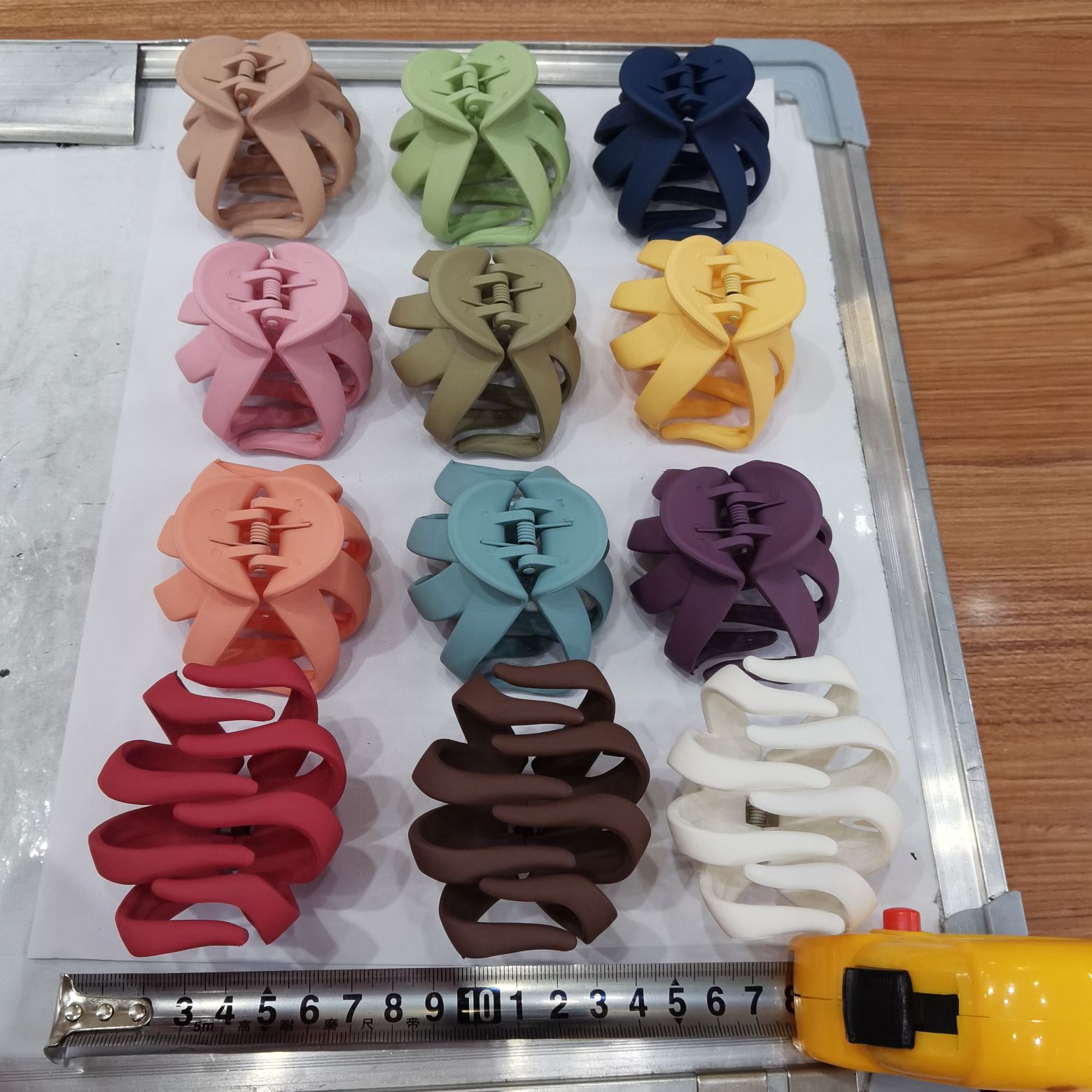 Haishen Accessories, a popular and trendy Korean-style fashion classic, trendy ladies' candy, rubber, matte, colorful rubber classic scratch-off Item Picture