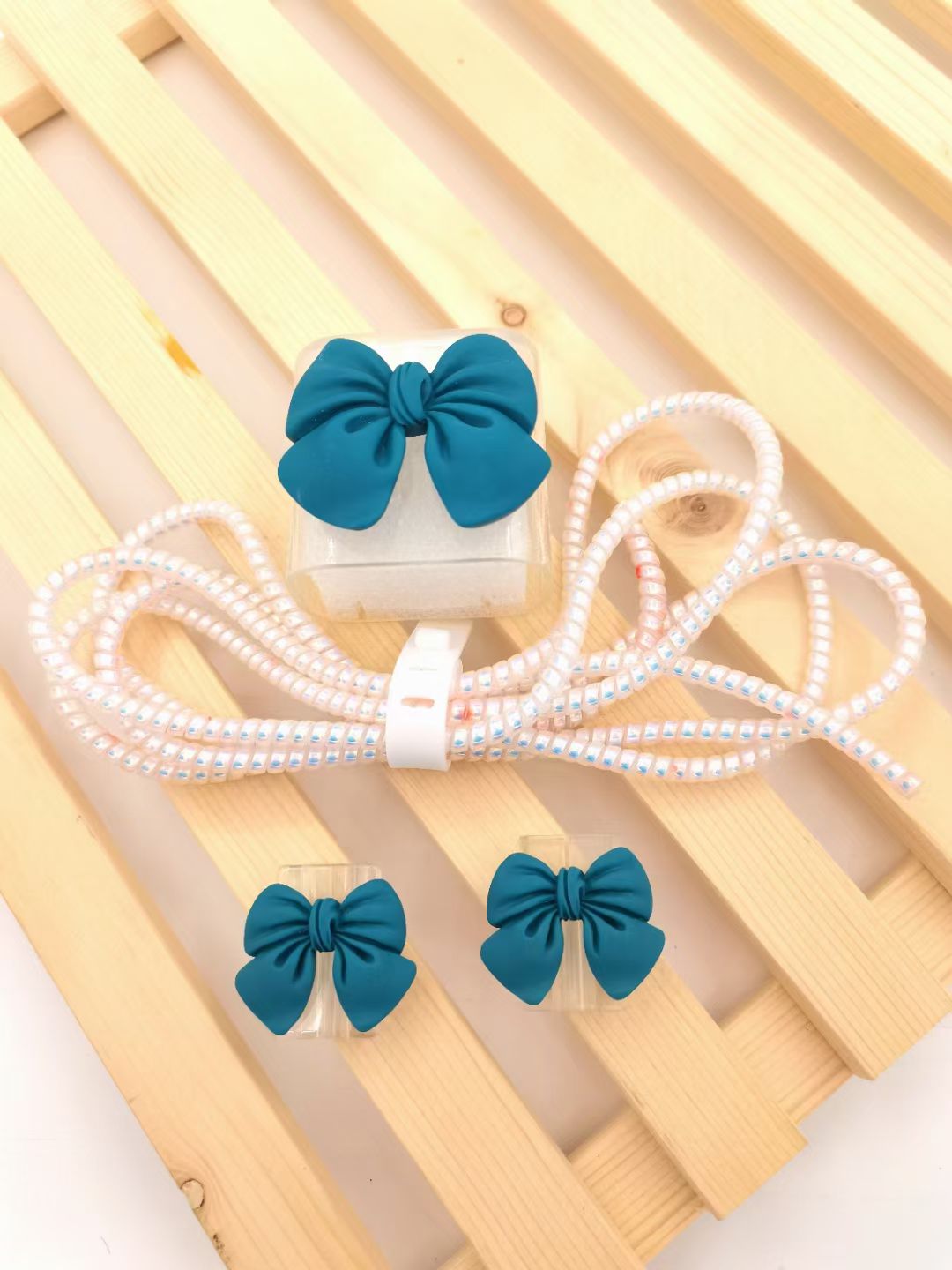 Five-piece set of charging head protective case, data cable protective case and winding device detail image 11