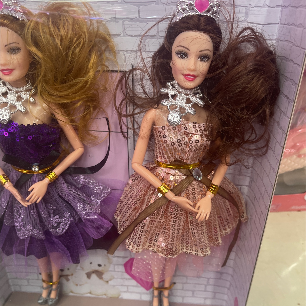 Doll set, sister set, hand joints, random hair, the doll comes with a necklace, solid doll. Transparent box Application Scenario