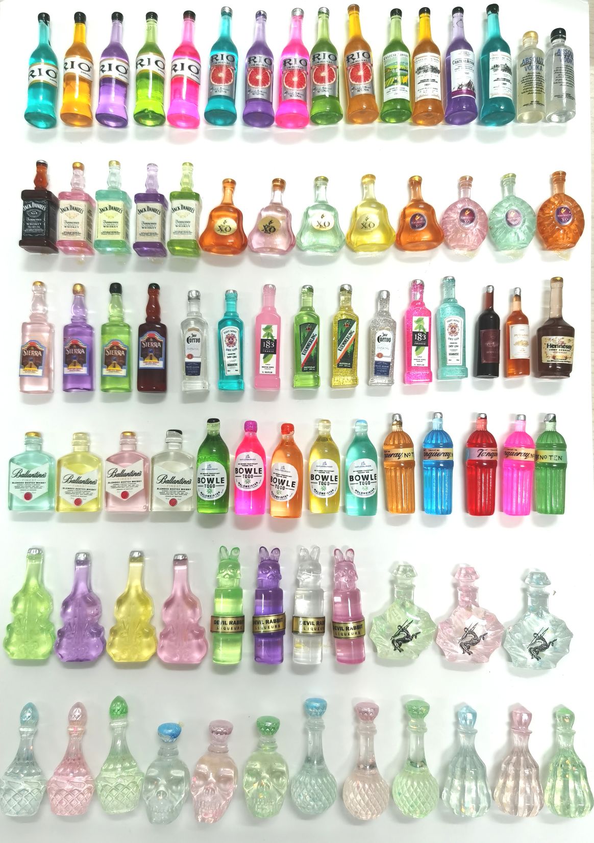 Resin accessories, mobile phones, refrigerators, patch materials, DIY handcrafted small bottles, wine bottles, simulation toys, accessories, beverage bottles, food and play ornaments, mixed packaging, clear packaging wholesale, queer, 500 pieces per package detail image 12